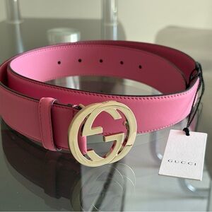 Authentic Gucci Pink Leather belt with interlocking GG buckle. Size 85/34